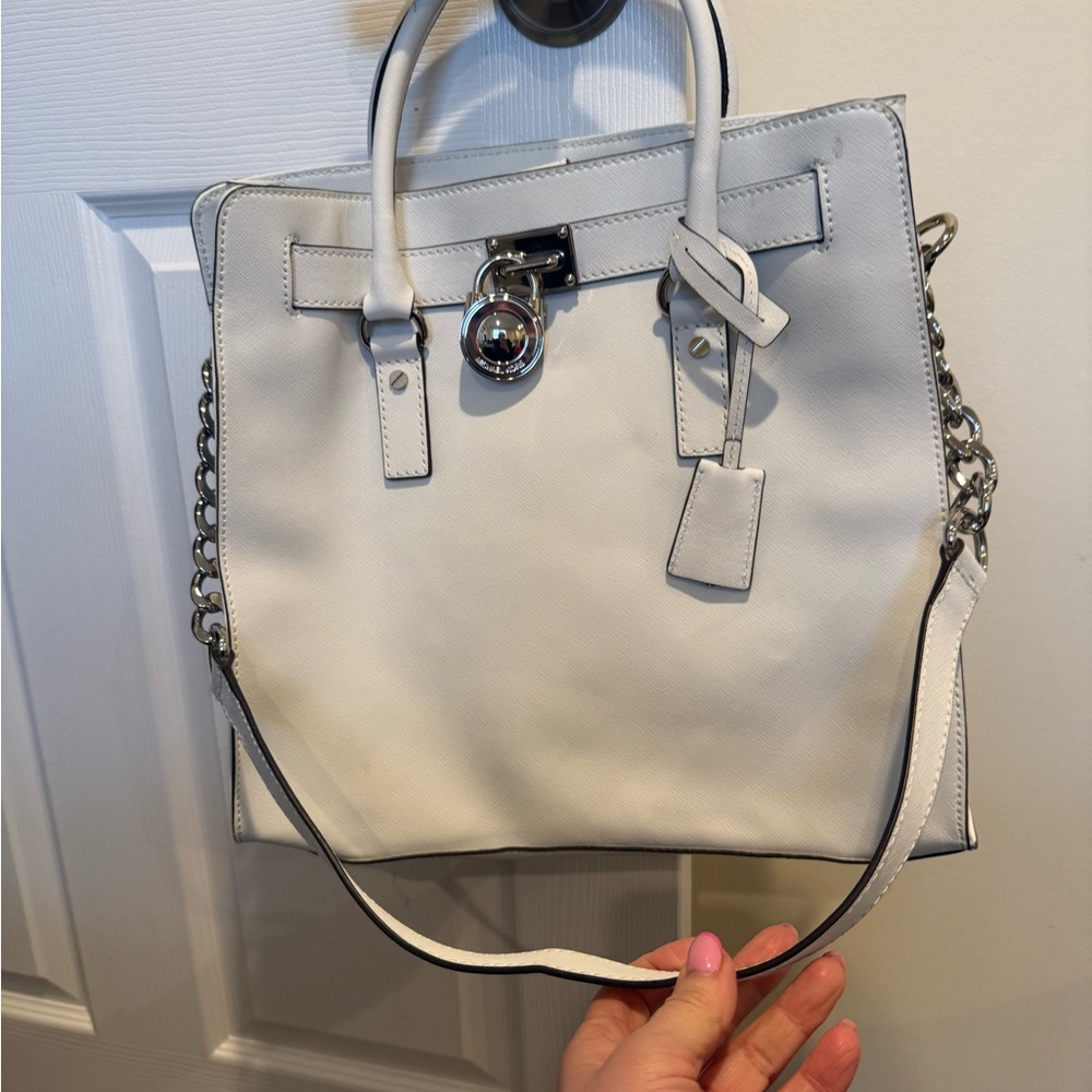 Elegant White Handbag